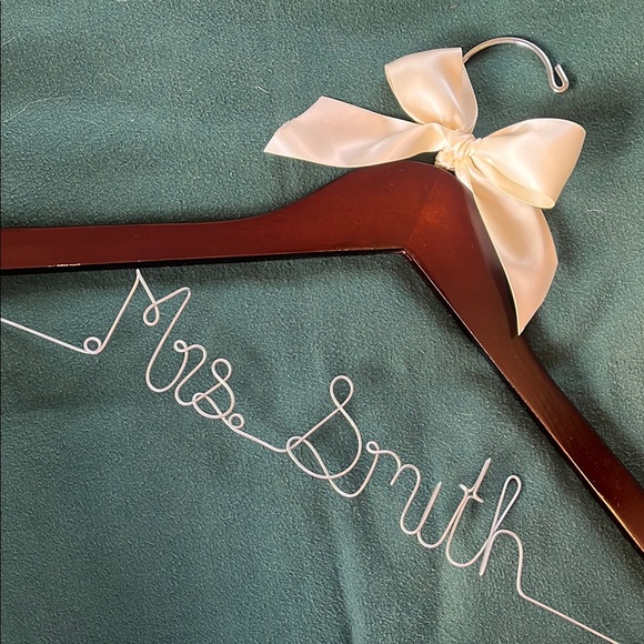 Wedding / Bride Hanger & Wifey Hat bundle - Picture 2 of 4